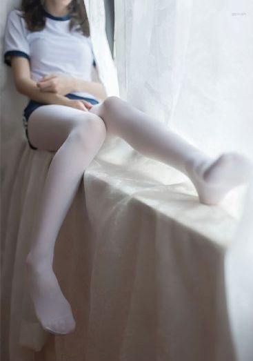 亚洲饥渴女教师_高清免费电视剧