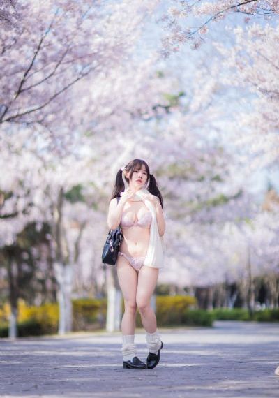日韩美女在线看免费观看_大片在线观看