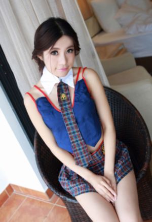 国产美女极度色诱视频免费观看_4KBD在线观看
